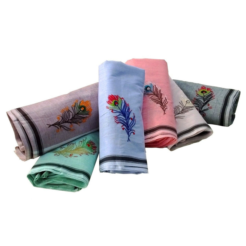 Mantel pluma bordada